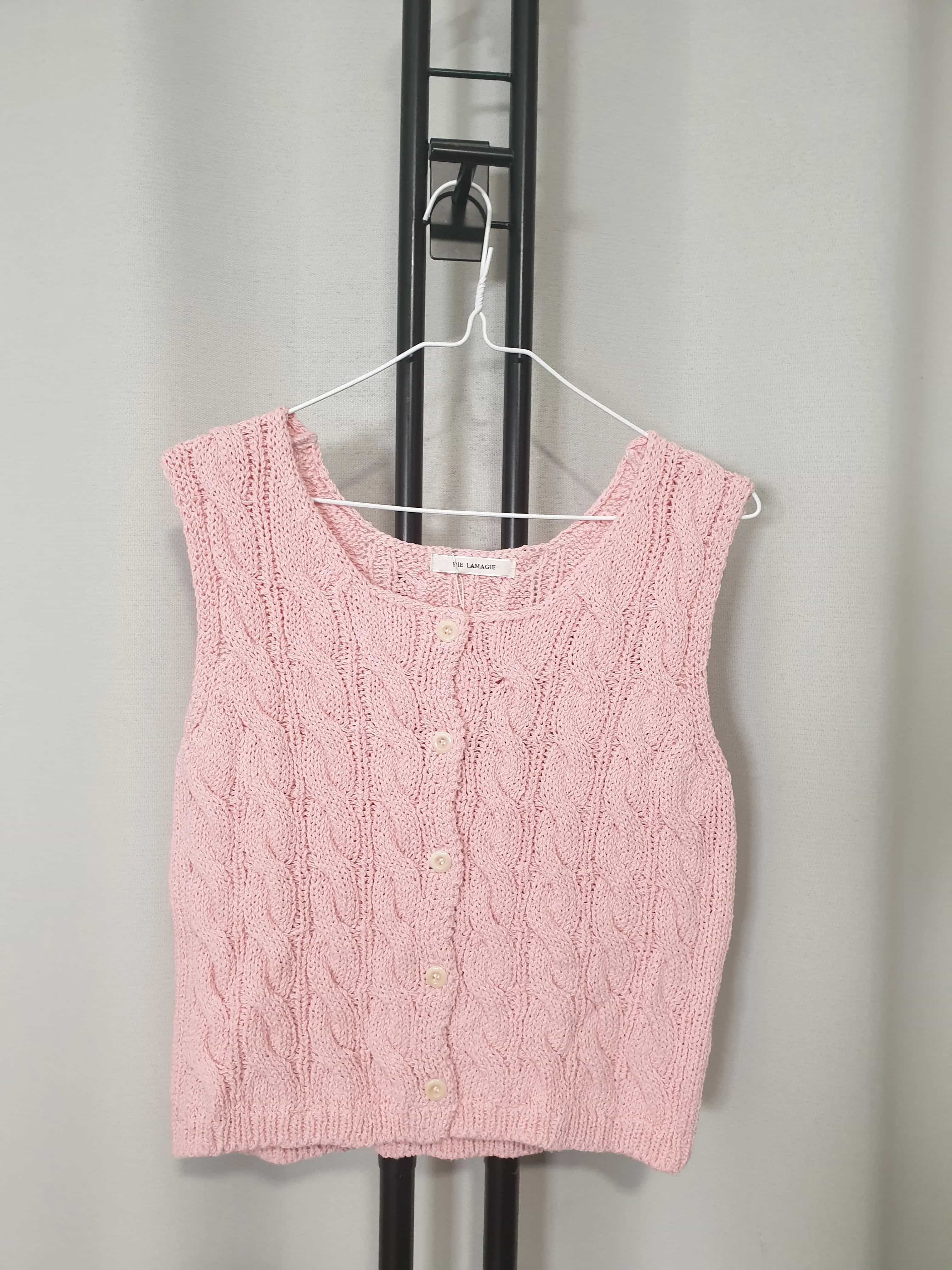 Cable Knit Sleeveless Vest